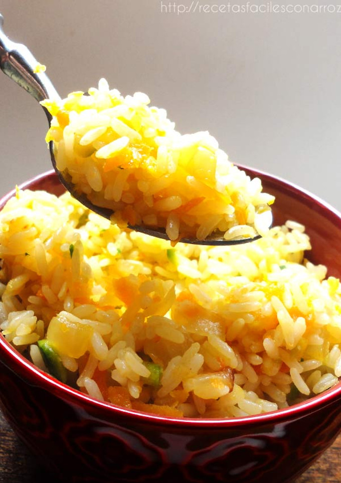 Una foto de Como hacer un exquisito arroz vegetariano delicioso, liviano y SUPER ECONÓMICO