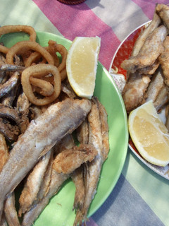 Una foto de “Pescaitos” fritos