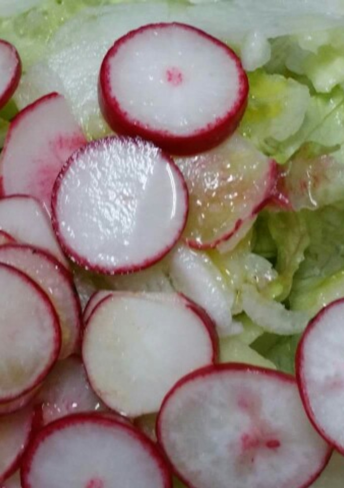 Una foto de Ensalada picosita de rabanitos