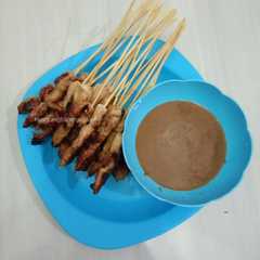 Sate Ayam Bumbu Kacang রেসিপির প্রধান ছবি