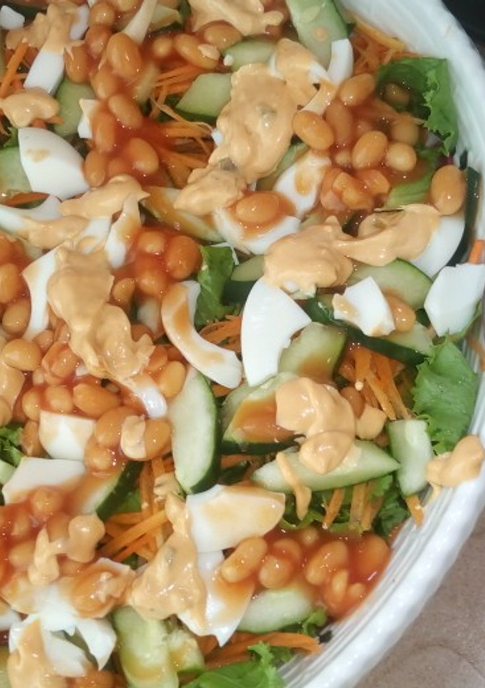 A picture of Simple salad.