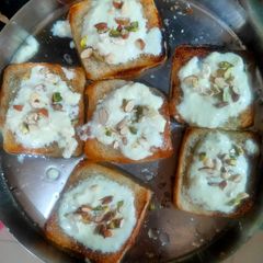 A picture of Shahi toast.