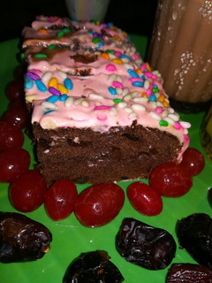 A picture of Dates chocolate cake.