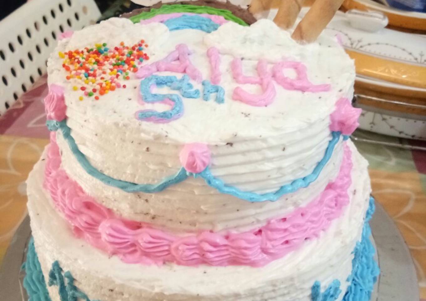 Kue ulang tahun tingkat 2