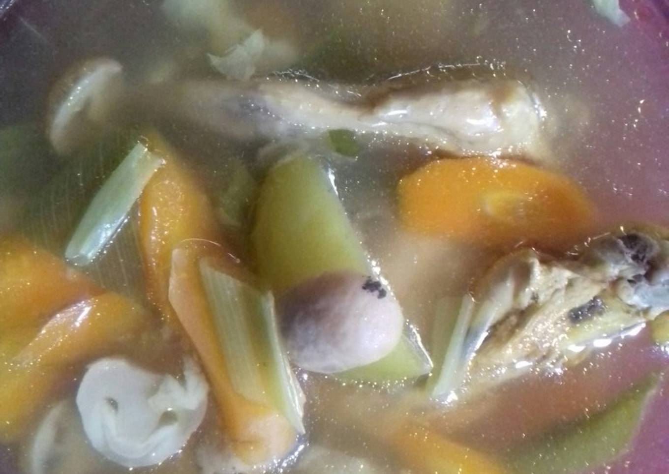 Sop ayam jamur