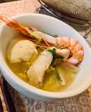 Sopa de tofu y camarones