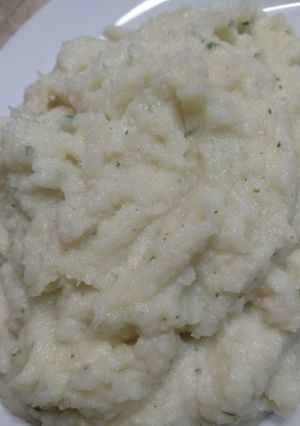 Una foto de Mayonesa de coliflor y cilantro // Keto, Grez