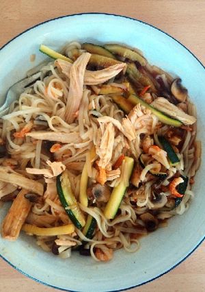 A picture of Quick dried shrimp noodles.