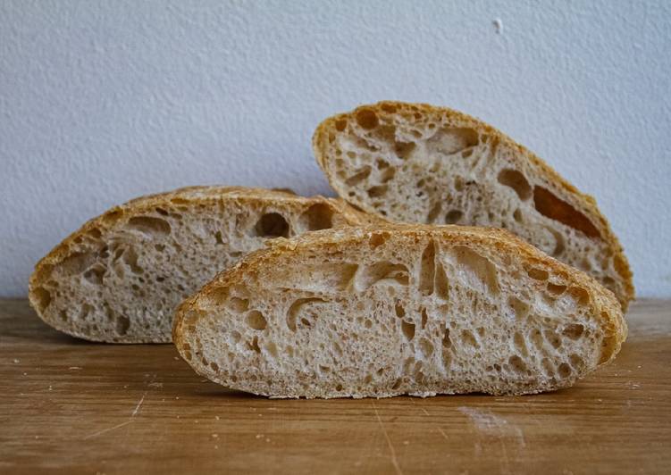 Pane semintegrale con biga e autolisi (80% idro)