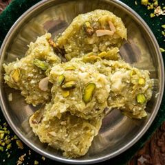 A picture of Lauki Halwa.