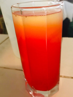 Una foto de Orange juice
