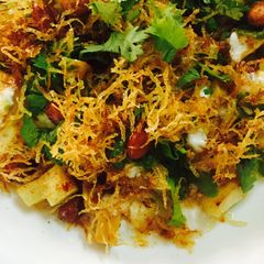 A picture of Farali potato chat.