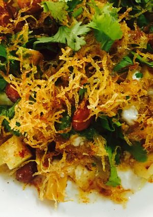 A picture of Farali potato chat.