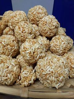 मुरमुरे के गुड़ वाले लड्डू (murmura ke gur wale ladoo recipe in Hindi) रेसिपी मुख्य फोटो
