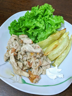A picture of Chicken Shawarma Mama's Way.