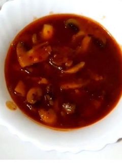 காரசாரமான காளான் கிரேவி (Kaalaan gravy recipe in tamil) செய்முறை முக்கிய புகைப்படம்