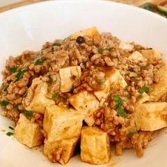 A picture of Spicy dish of Tofu and minced meat.