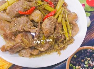 Hình của món Vịt kho sả.