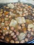ซี่โครงหมูตุ๋นถั่วลิสง
