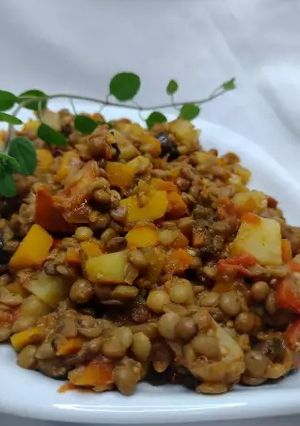 Una foto de Guiso de lentejas Veggie 🌱