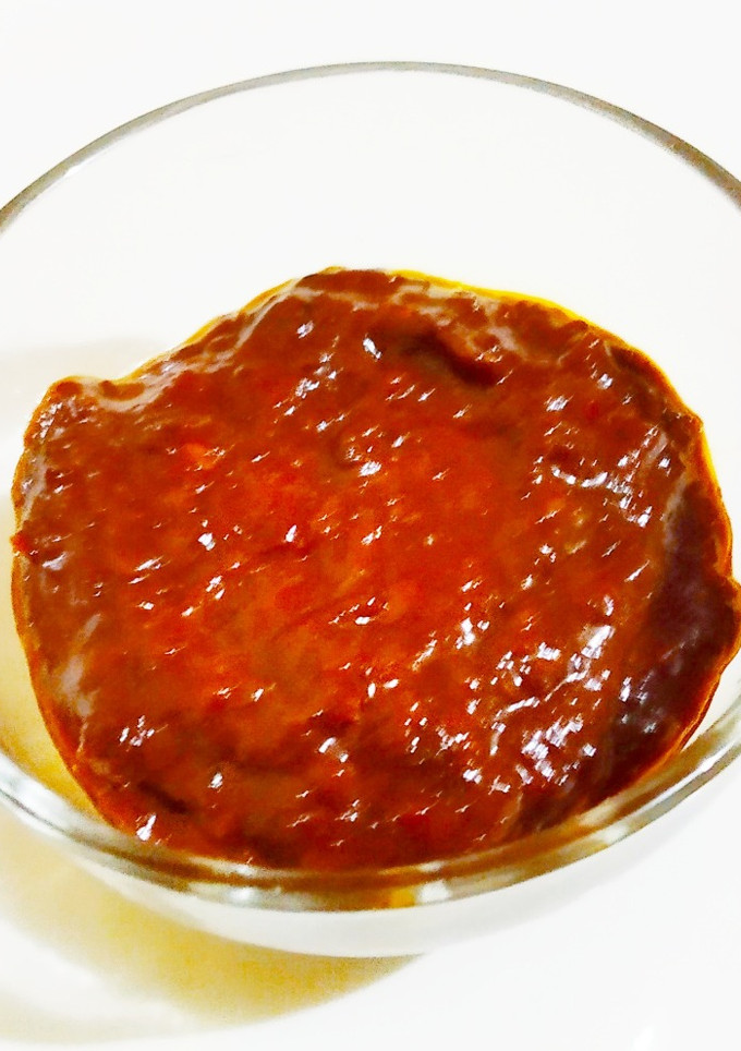 शेजवान सॉस (schezwan sauce recipe in marathi) रेसिपी चे मुख्य फोटो 