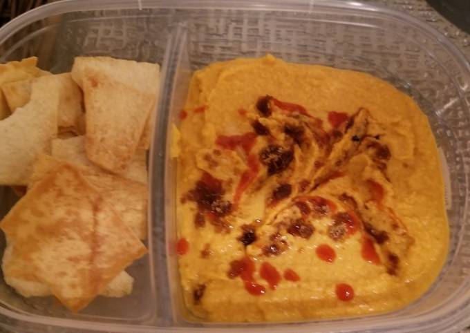 Spicy and sweet hummus