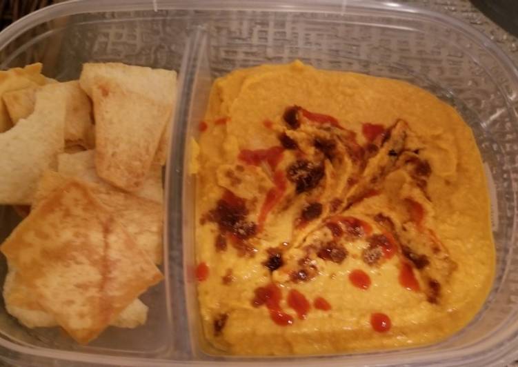 Spicy and sweet hummus