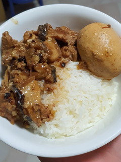 A picture of Braised Pork Rice - 卤肉饭.