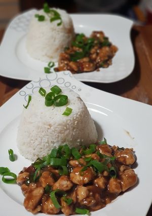 Zdjęcie przepisu Kurczak z sosem hoisin.