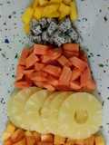 Árbol navideño de frutas