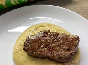 Foto principal de Filet de vedella amb puré de patates pringles