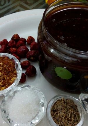 A picture of Imli ki khatti methi chutney.
