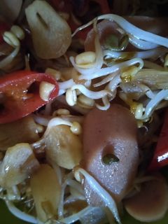 Foto resep Tumis Tauge Sosis Teriyaki ala Ummu Rasya
