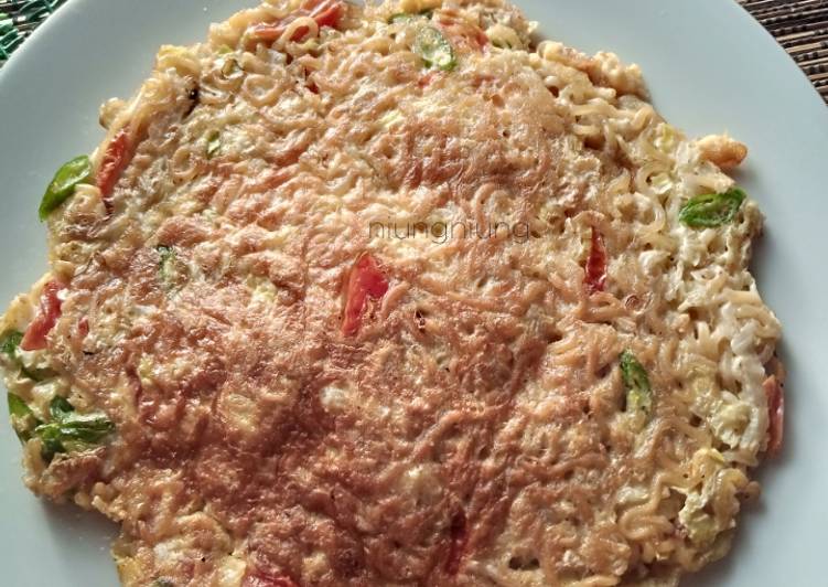 Resep Omelete mie + sayuran yang Menggugah Selera