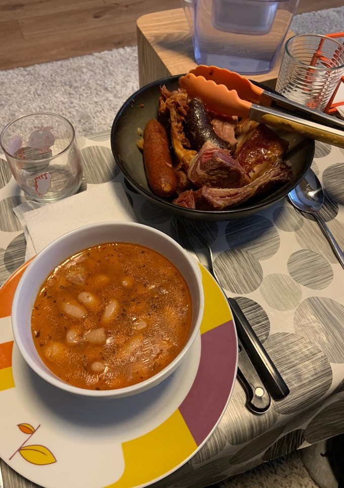 Una foto de Fabada asturiana en Crockpot