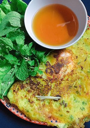 Hình của món Bánh xèo tôm thịt.