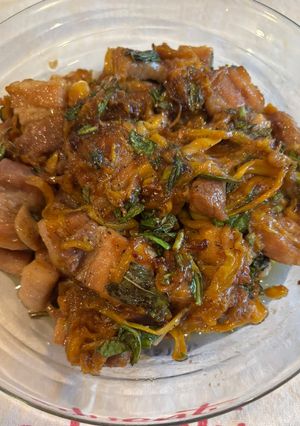 A picture of Jackfruit Braised with Pork (Mít kho thịt heo).