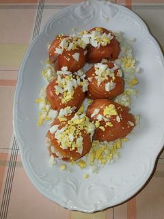 Una foto de Bombones de salmón con huevo picado resbaladizo