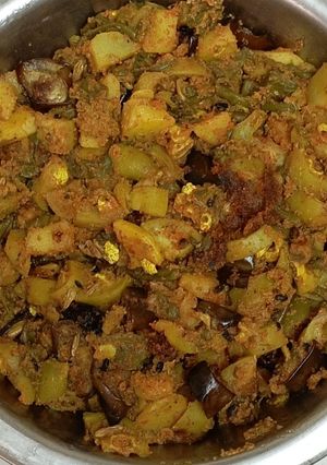 মিক্সড ভেজিটেবল ফ্রাই ( mixed vegetable fry recipe in Bengali রেসিপির প্রধান ছবি
