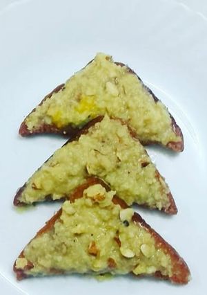 A picture of Shahi tukda.