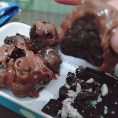 A picture of Oreo choco balls.