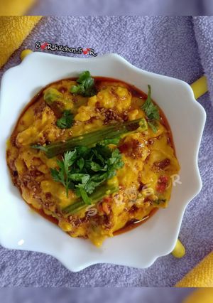 સરગવાનું લોટવાળું શાક(Sargava nu lotvalu shak recipe in Gujarati) રેસીપી મુખ્ય ફોટો