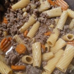A picture of Ziti and Beef.