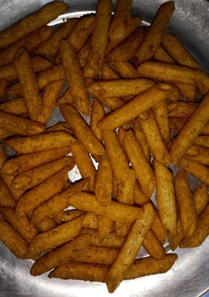 पास्ता फ्राईस(Pasta fries recipe in Hindi) रेसिपी मुख्य फोटो