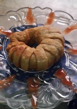 A picture of Mince potato rings.