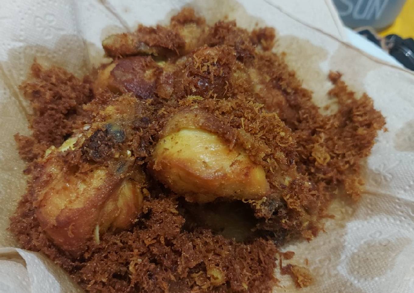 Ayam goreng serundeng
