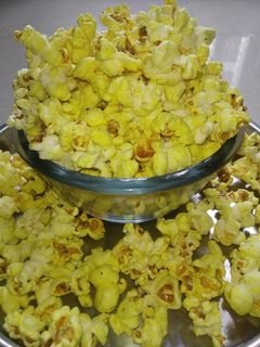 पॉपकॉर्न (popcorn recipe in marathi) रेसिपी चे मुख्य फोटो