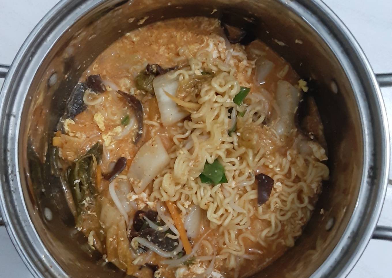 Budae jjigae sederhana