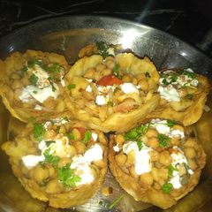 A picture of Cholay in Papadri katori.