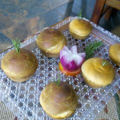 Sweetened onion rolls with rosemary A picture of Sweetened onion rolls with rosemary.